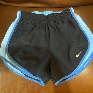 NIKE Shorts Small Navy blue